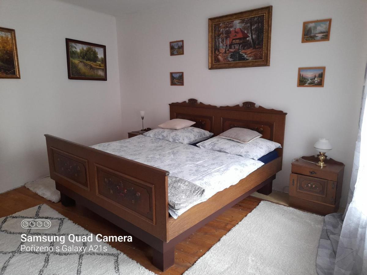 Appartamento Atelier Spojovaci Český Krumlov Esterno foto